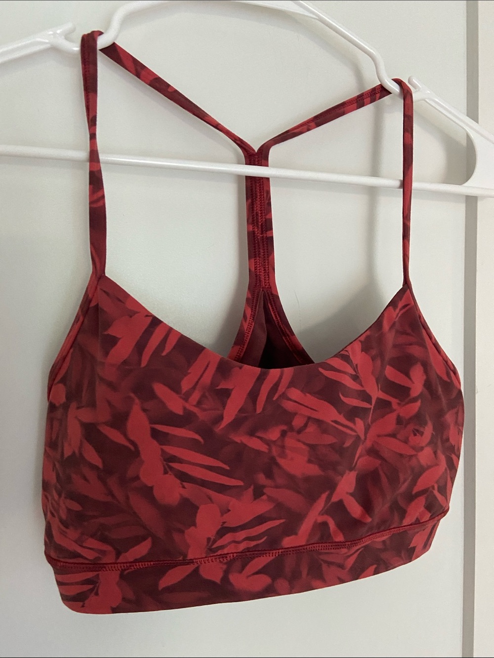 31. Size 8 LULULEMON Red Patterned Flow Y Bra